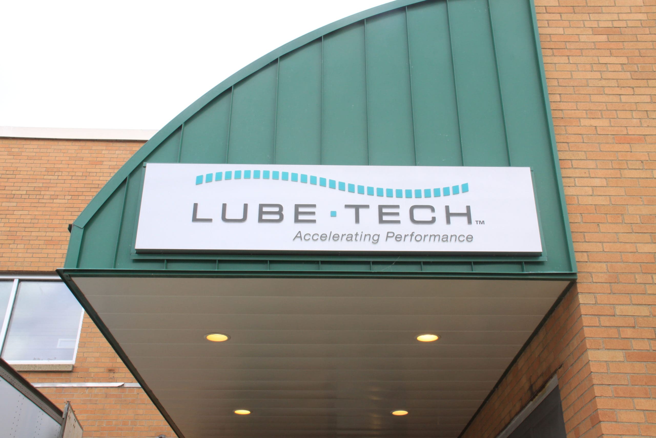 Lube-Tech Exterior Building Sign